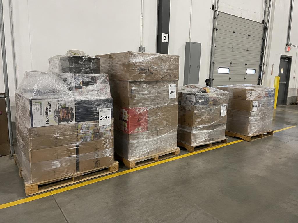 Warehouse Row of Mixed Overstock Pallets — 287 Units, 4 Pallets — Brand New liquidation inventory shipping from Lincoln, Nebraska